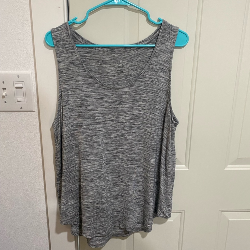Grey tank top